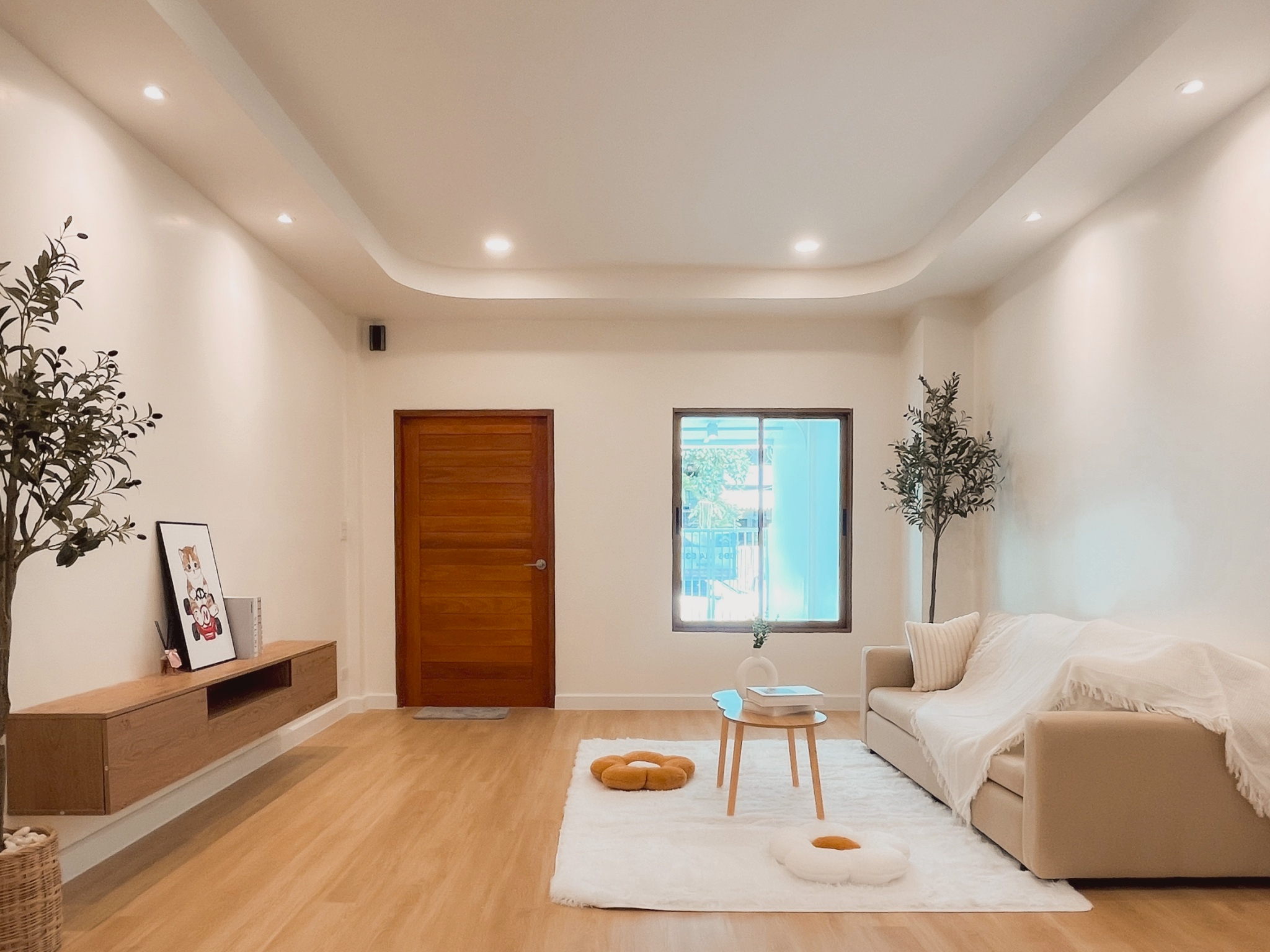 บ้านพร้อมอยู่ งบ 2 ล้าน ใกล้สุขาภิบาล  5 ใกล้สายไหม ติดทางด่วนจตุโชติ แถมเฟอร์ทั้งหลัง