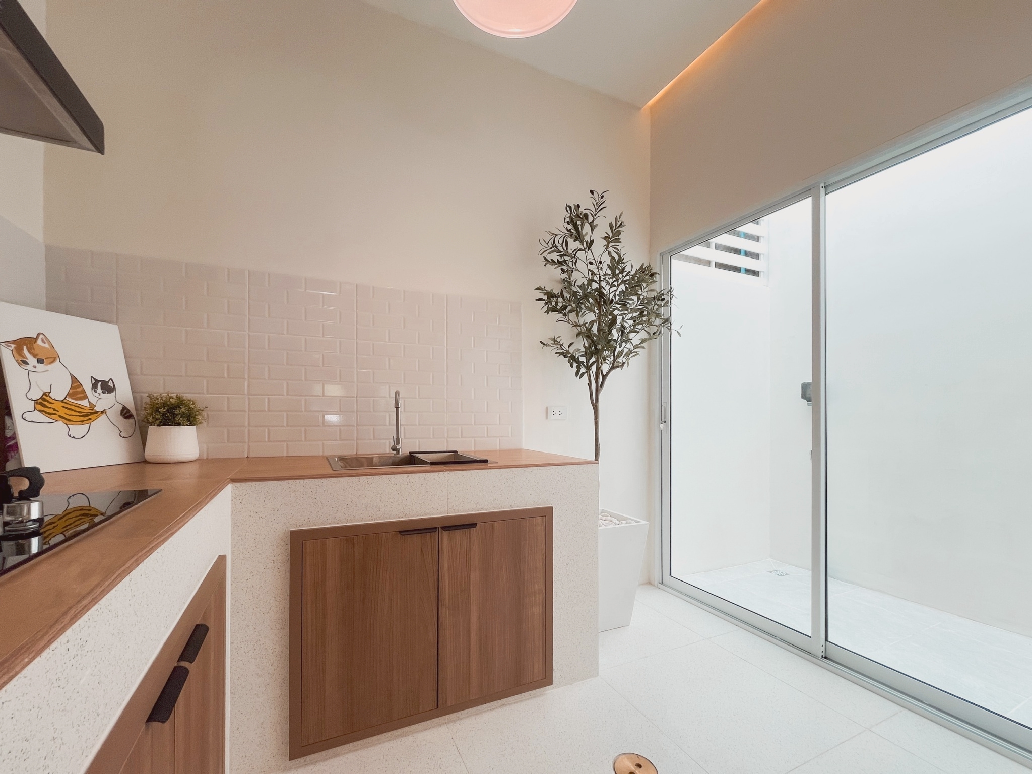 บ้านพร้อมอยู่ งบ 2 ล้าน ใกล้สุขาภิบาล  5 ใกล้สายไหม ติดทางด่วนจตุโชติ แถมเฟอร์ทั้งหลัง - รูปที่ 2